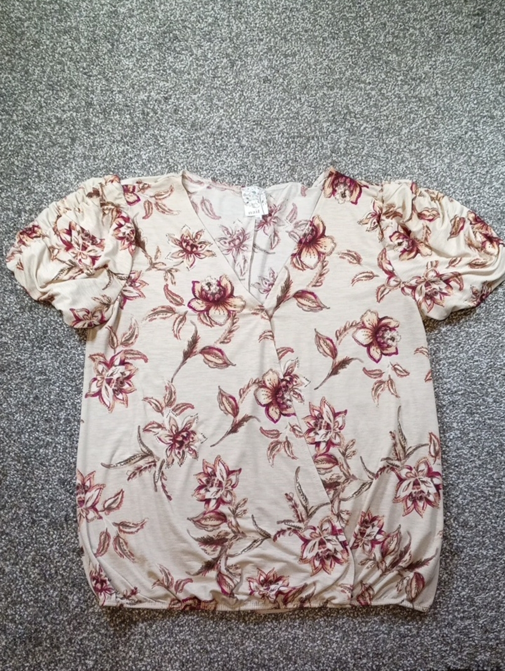 NAIF Floral Puff-Sleeve V-Neck Top in Cream and Burgundy